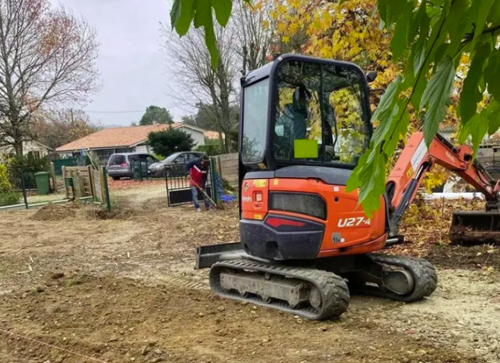 Nous répondons à toutes vos demandes pour des travaux de terrassement à Biganos et ses alentours.